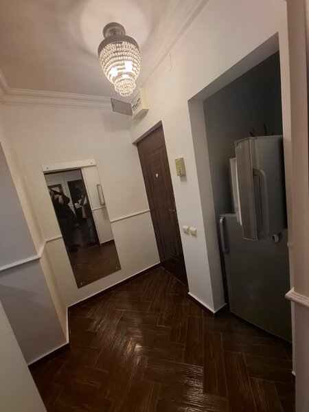 Eroii Revolutiei Apartament 2 camere et. 1 la 10 minute pe jos